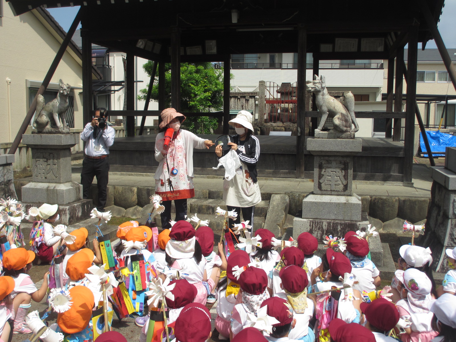 子苑会からいただいた、ちまき・かしわもちのお話を聞きました。