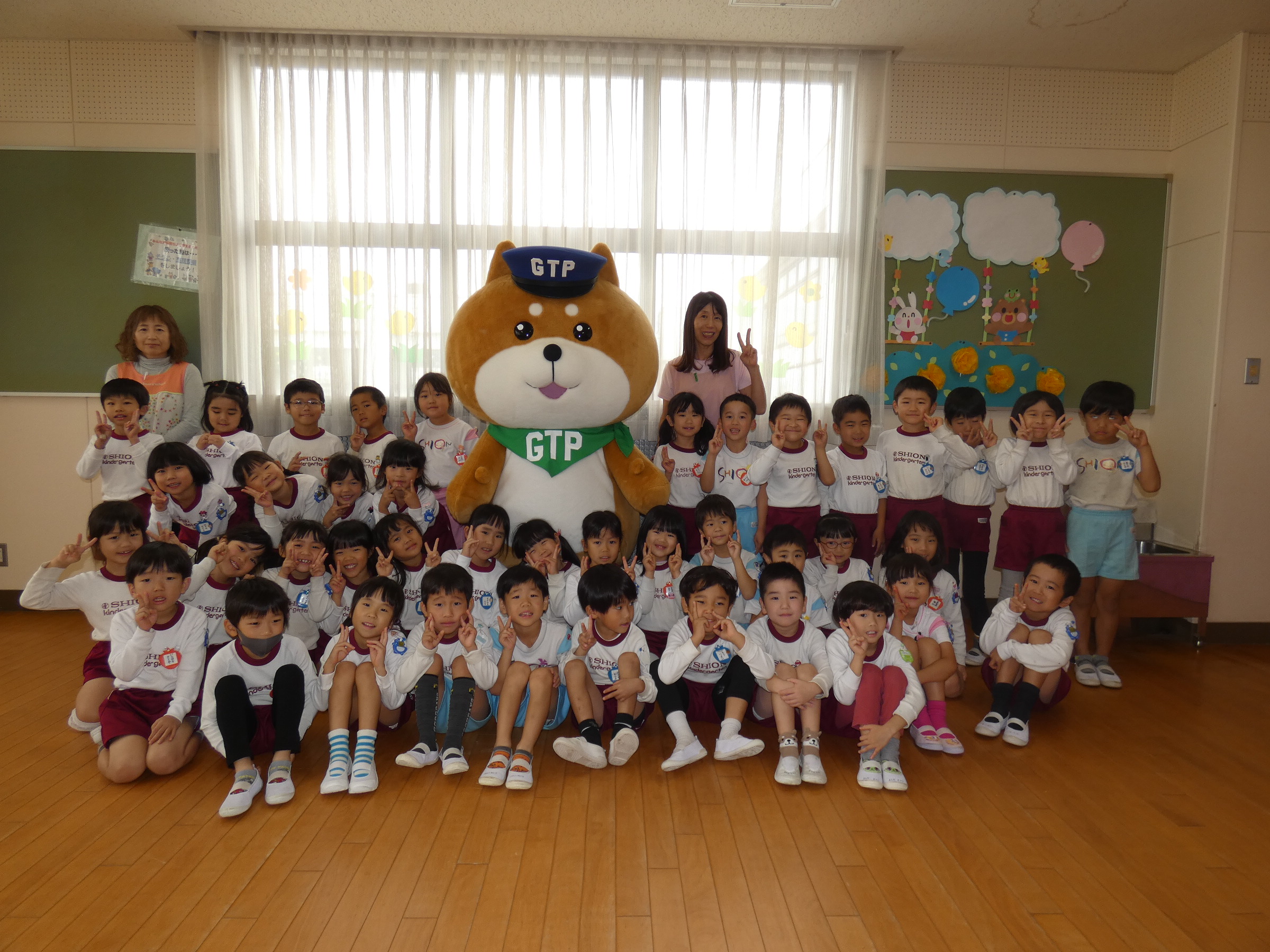 可愛いキャラクターと記念撮影！