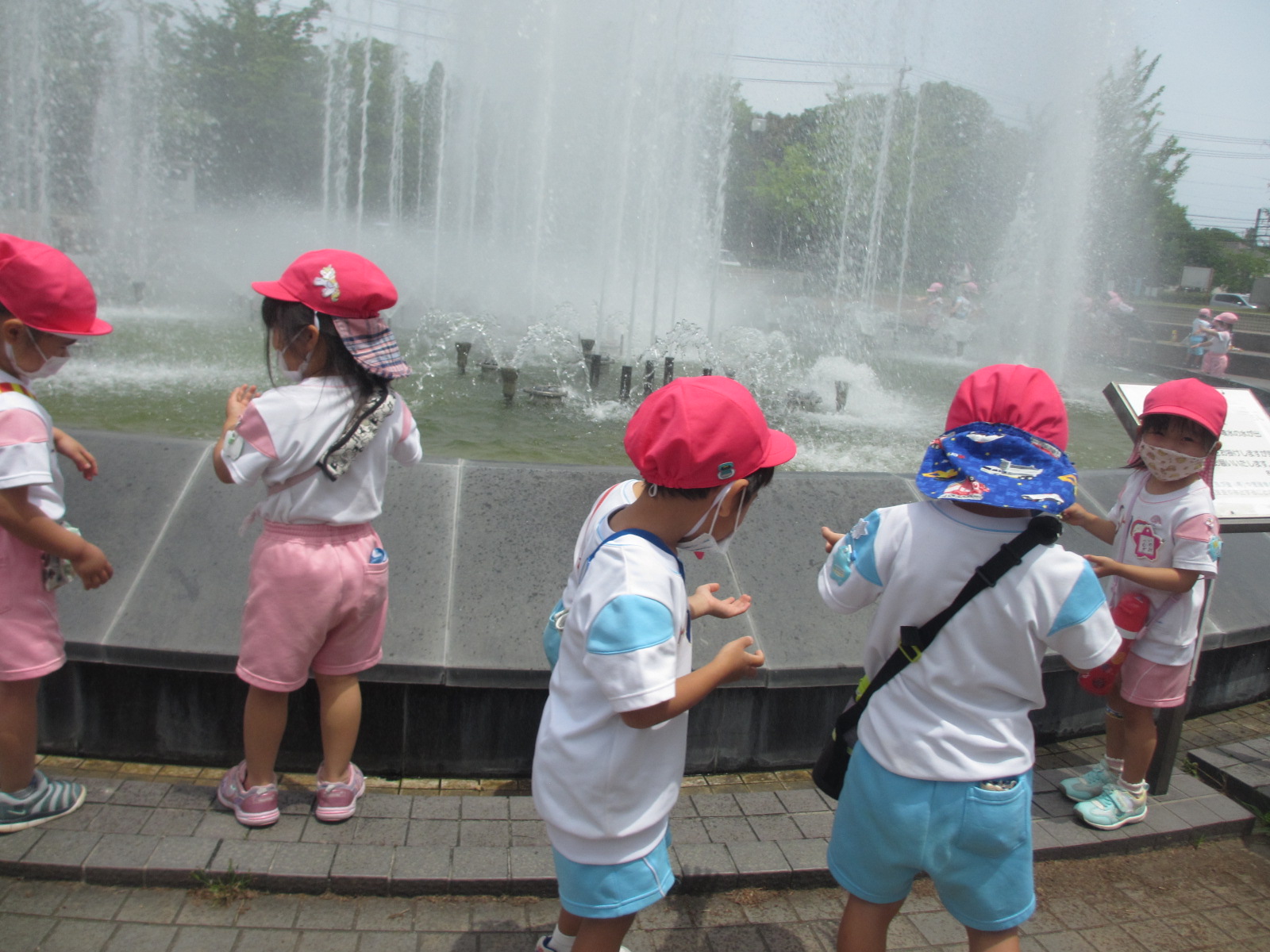 噴水が故障していましたが、今回も公園の方に手動で出していただきました。ありがたかったです。