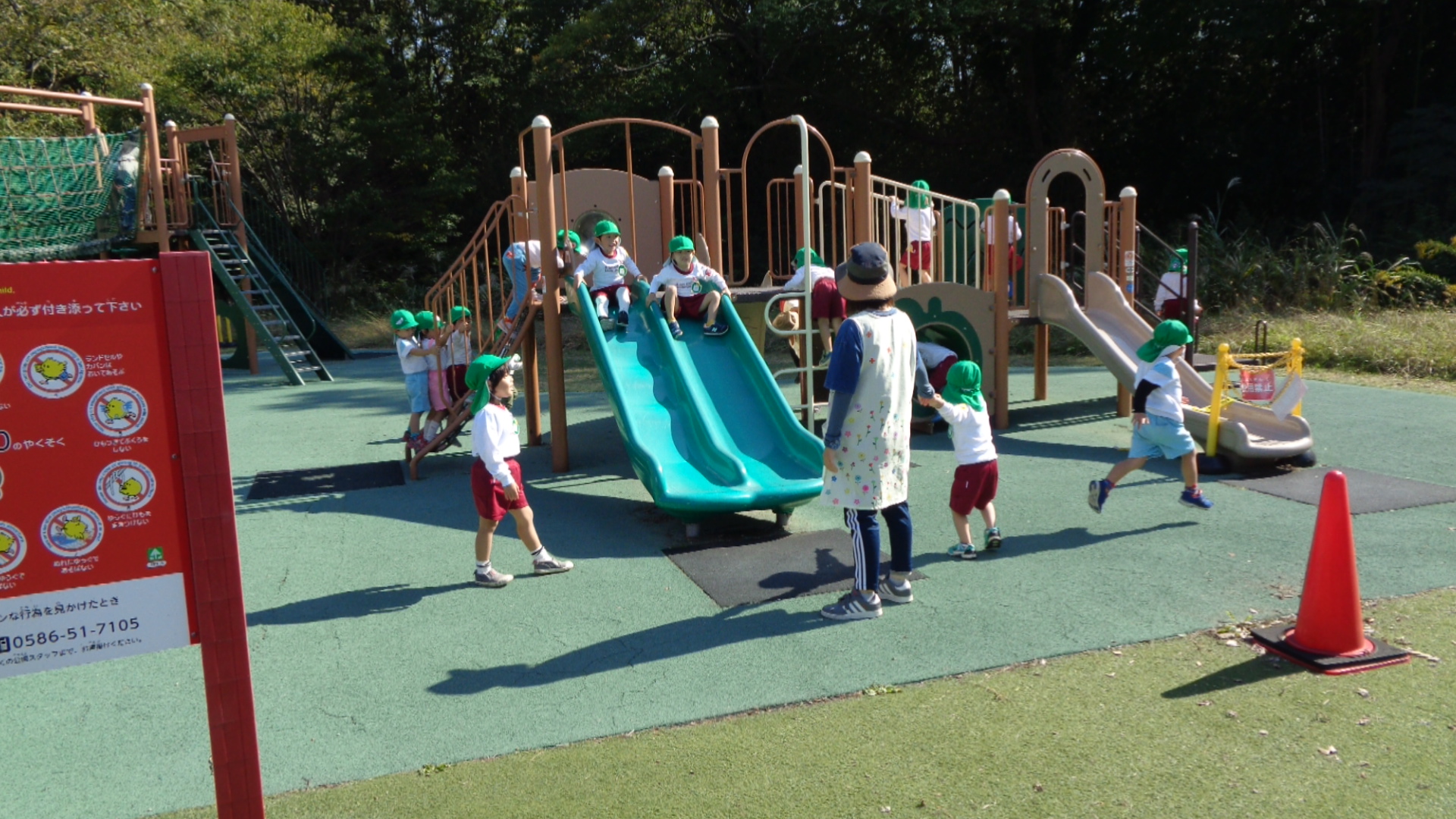 大きな滑り台もありました！もっと大きいのもあったけどそれは５歳から（残念）