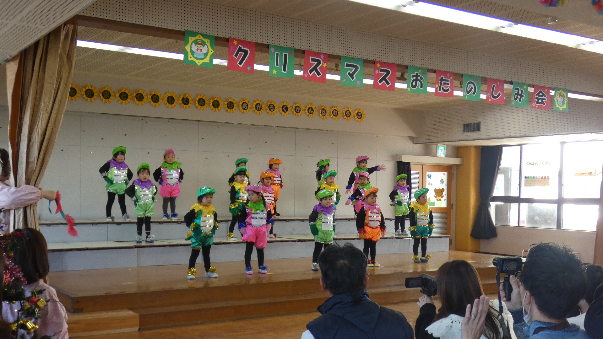 ちゅうりっぷさんの『ベビーザウルス』かわいい恐竜さんの登場です