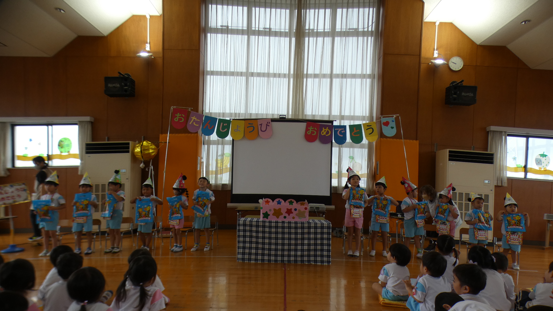 子苑会よりお祝いをいただきました。