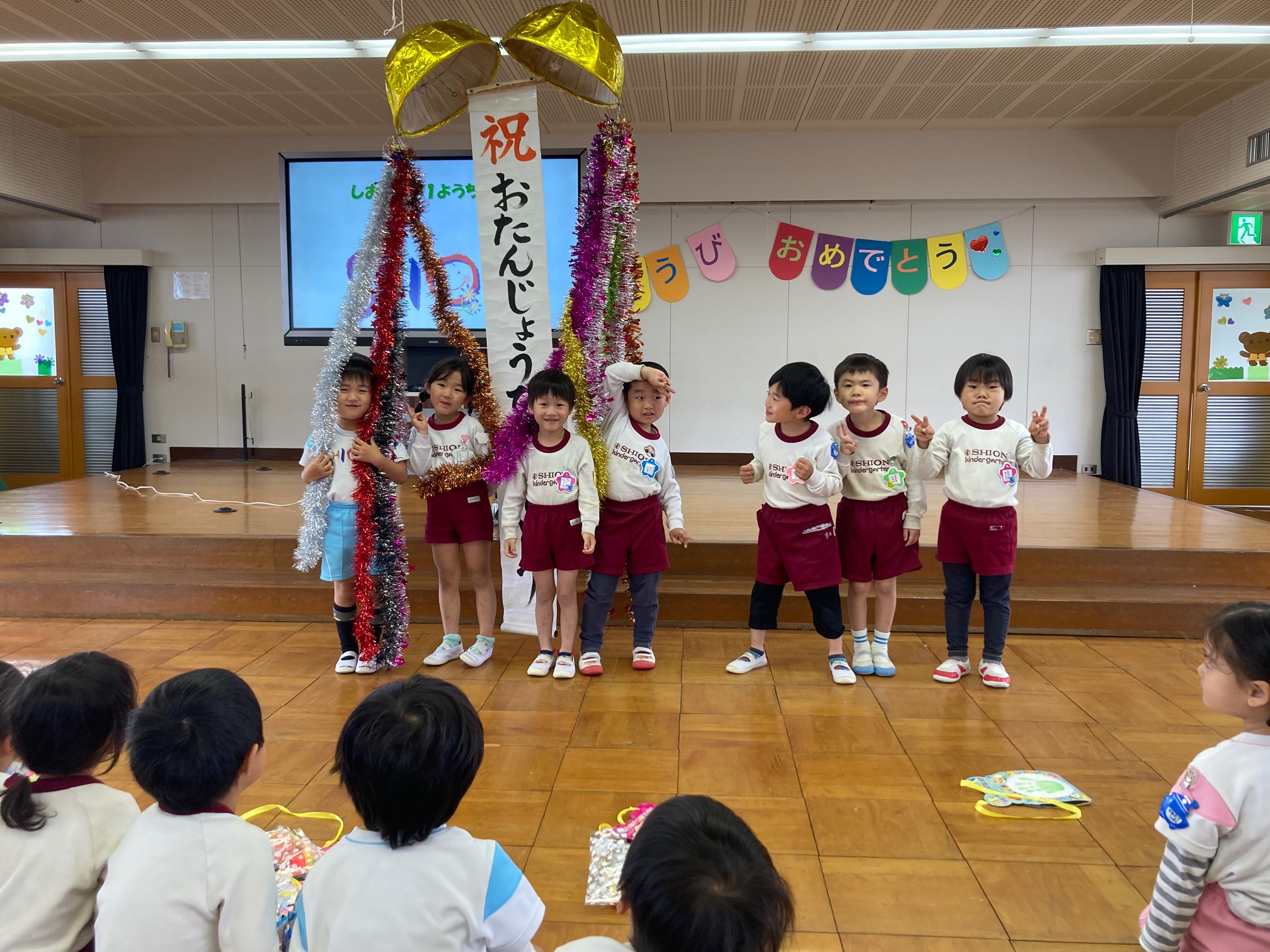 保護者のみなさんお子様のご成長を心よりお慶びいたします。動画でスピーチの様子も撮影しました。今年は好きな物を言うということにチャレンジします。長くお話できるように頑張ります。