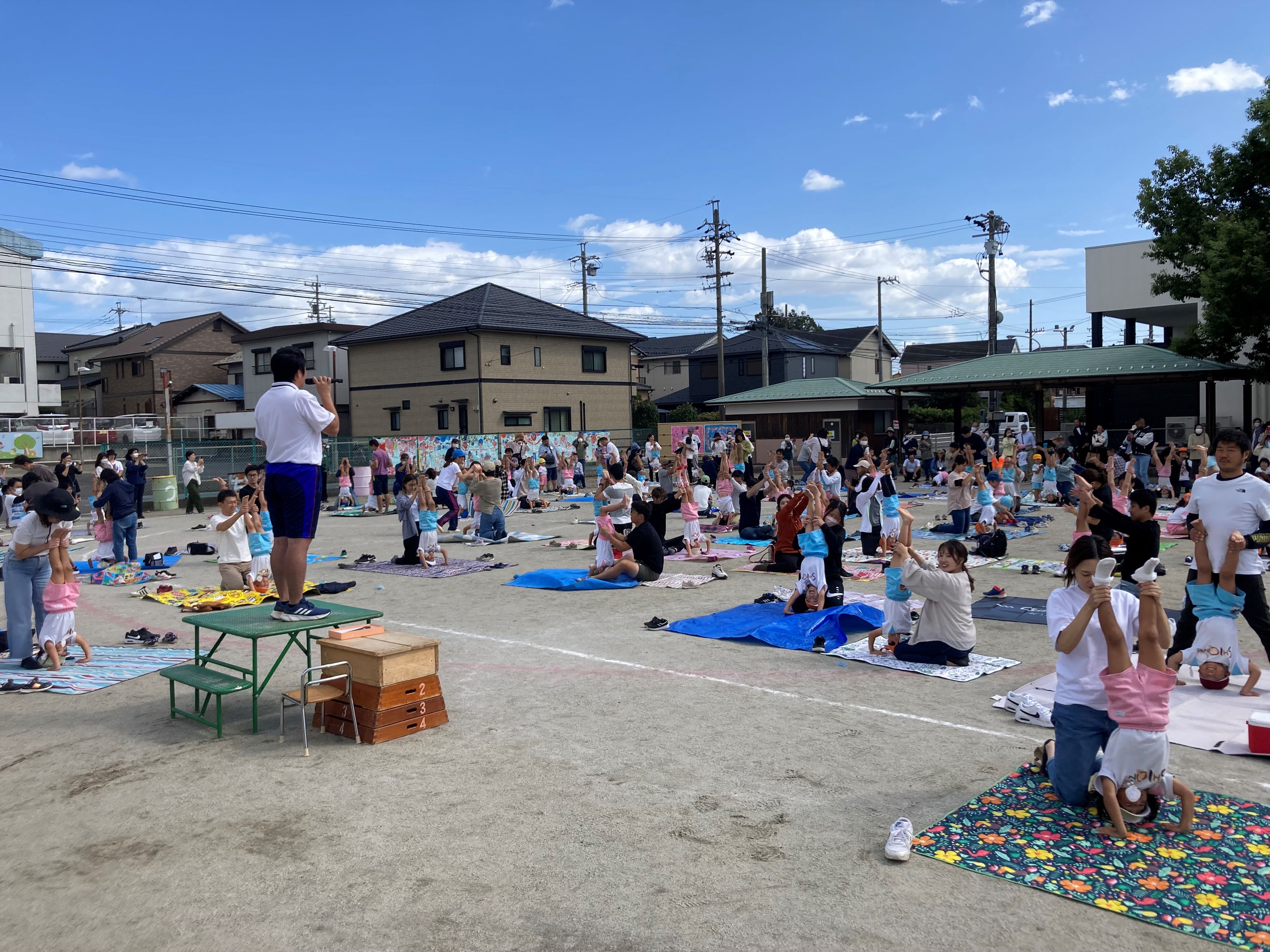 カワイ体操教室の伊藤先生のご指導で昨年の秋から指導を受けてきました。まもなく体操指導は年中さんにバトンパスです。