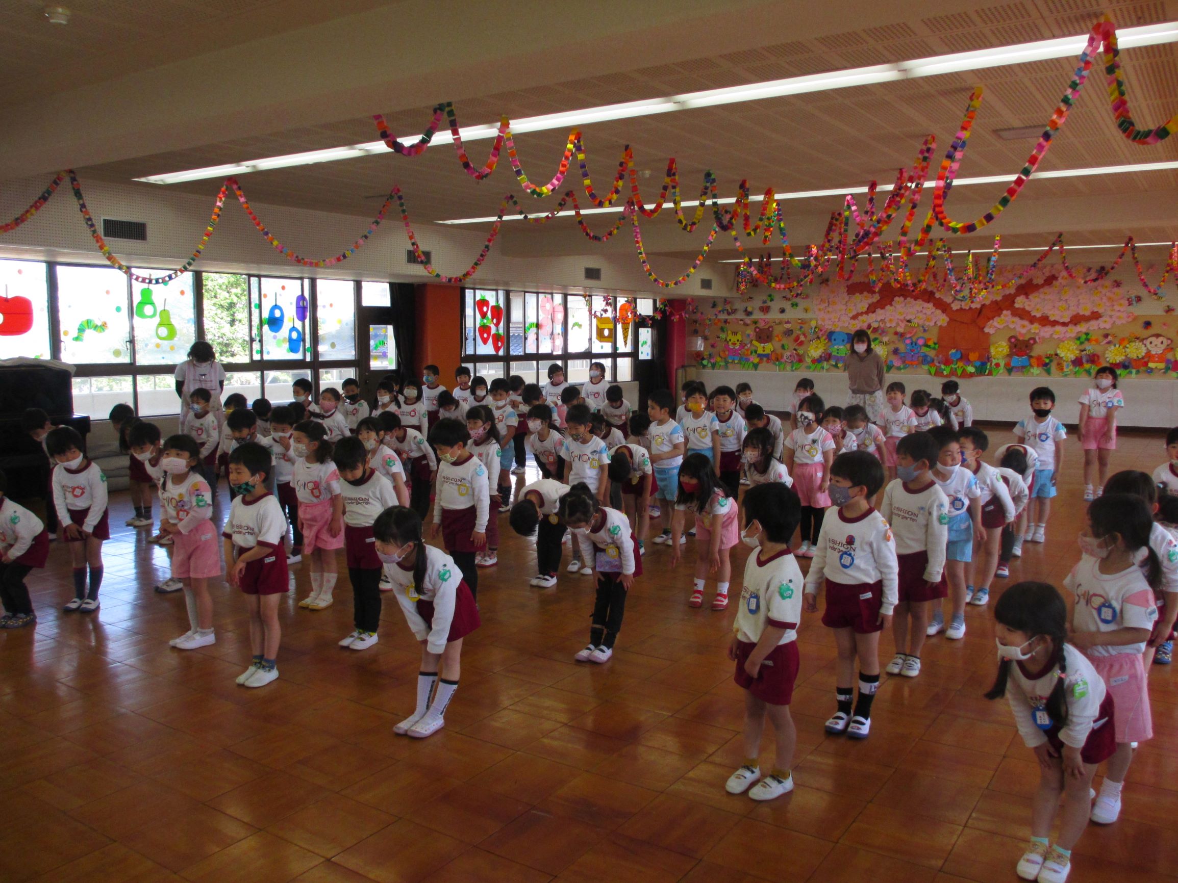 年長になって初めての集会。しっかりした挨拶が出来ました。