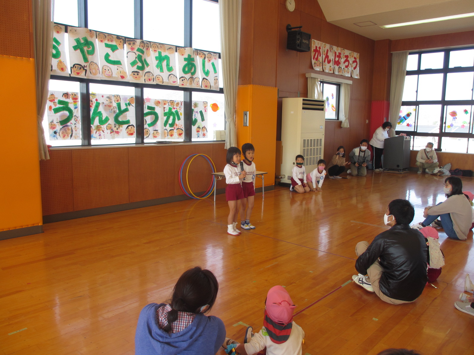 年長さんが司会に来てくれました。
堂々とした姿に感心しました！